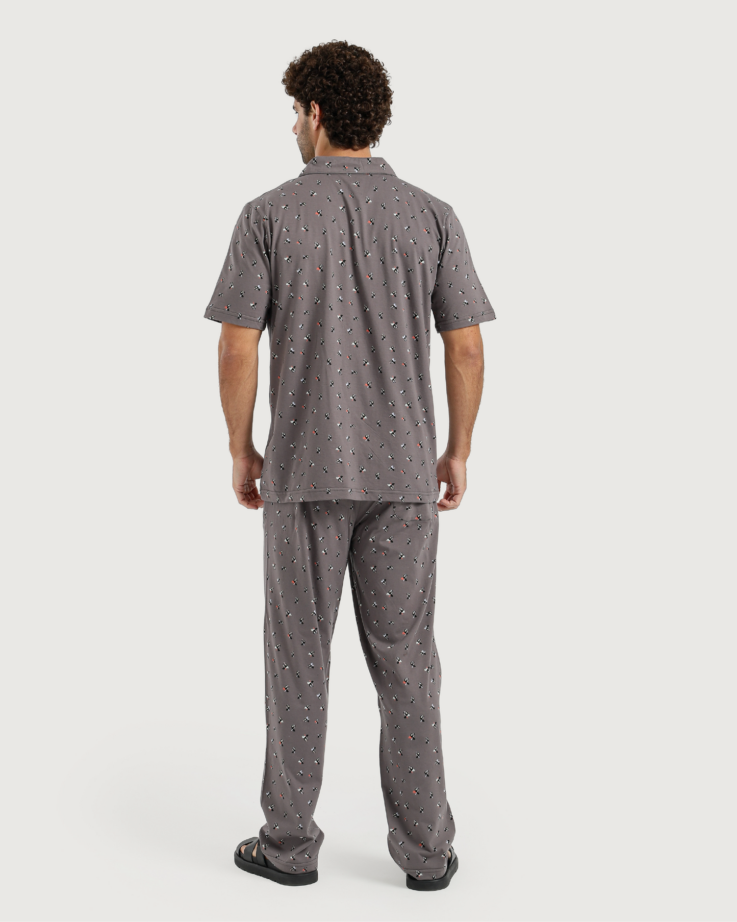 بيجاما رجالي بزراير طائر الطوقان