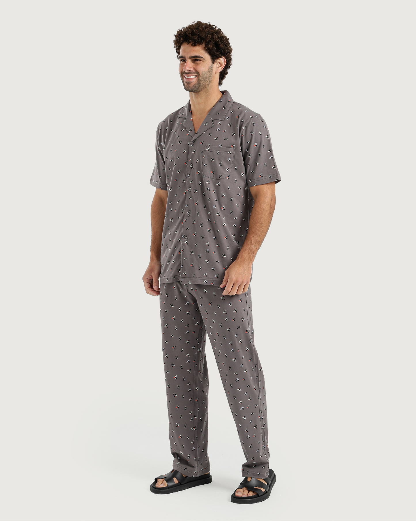 بيجاما رجالي بزراير طائر الطوقان
