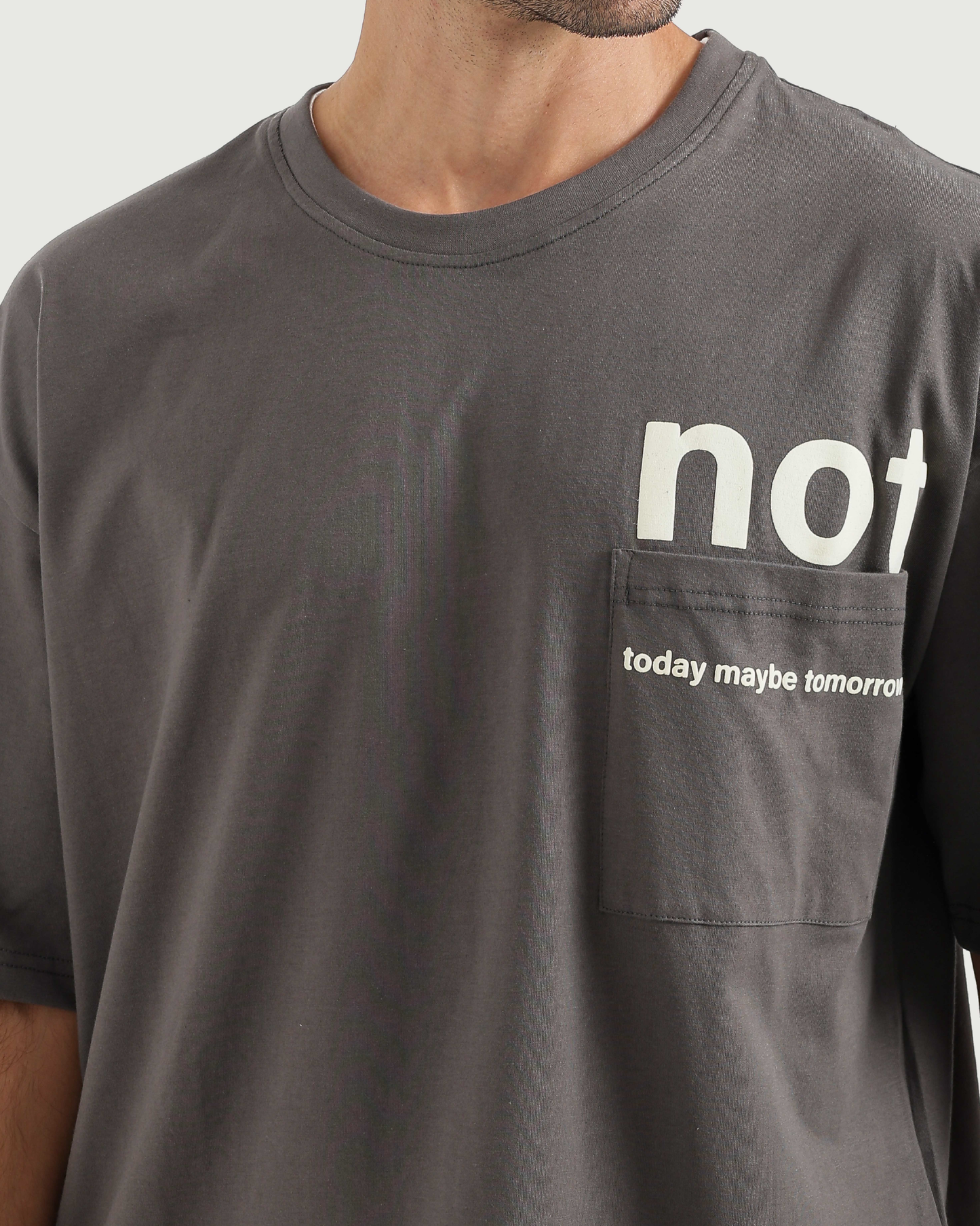 بيجاما رجالي بطباعة عصرية