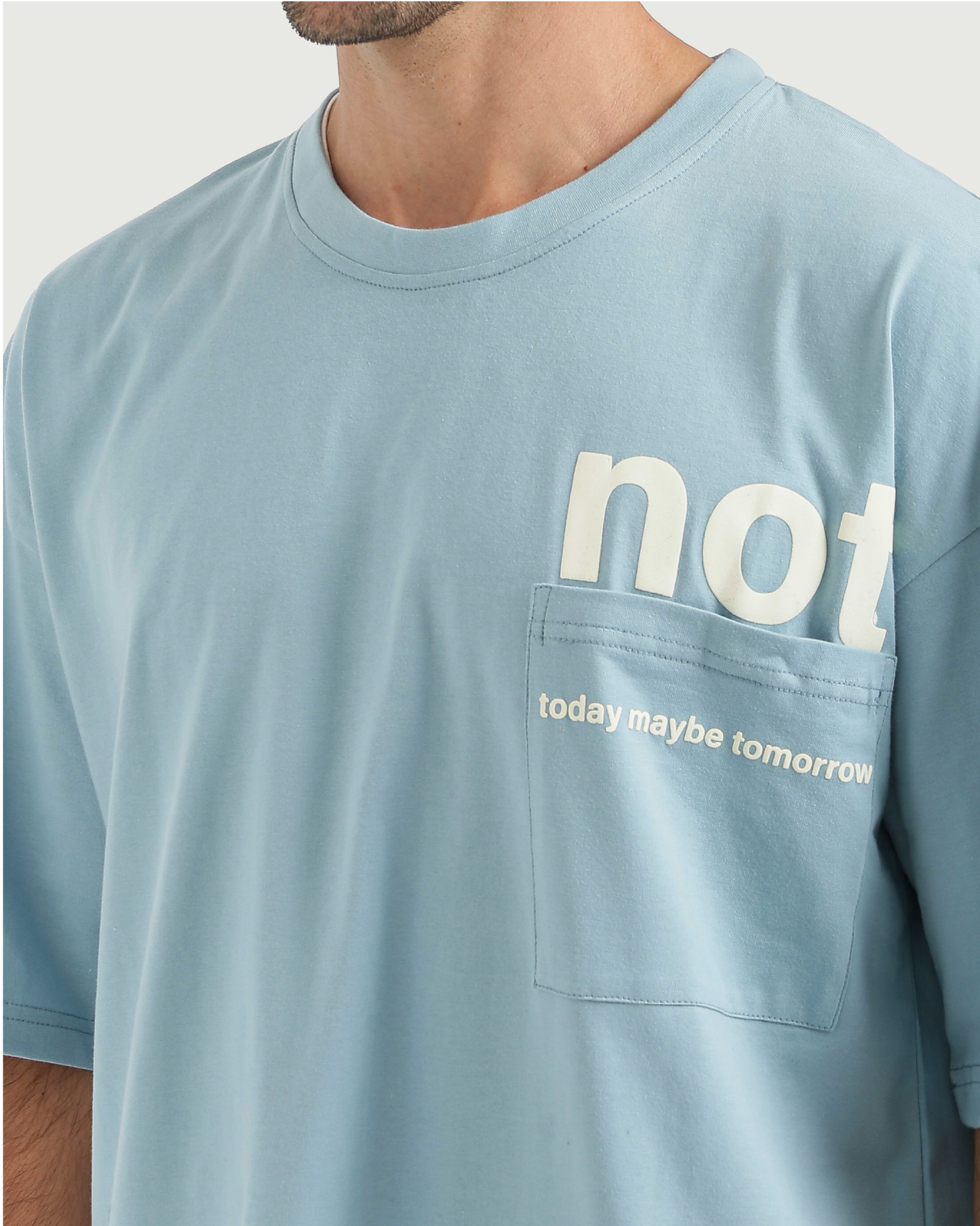 بيجاما رجالي بطباعة عصرية