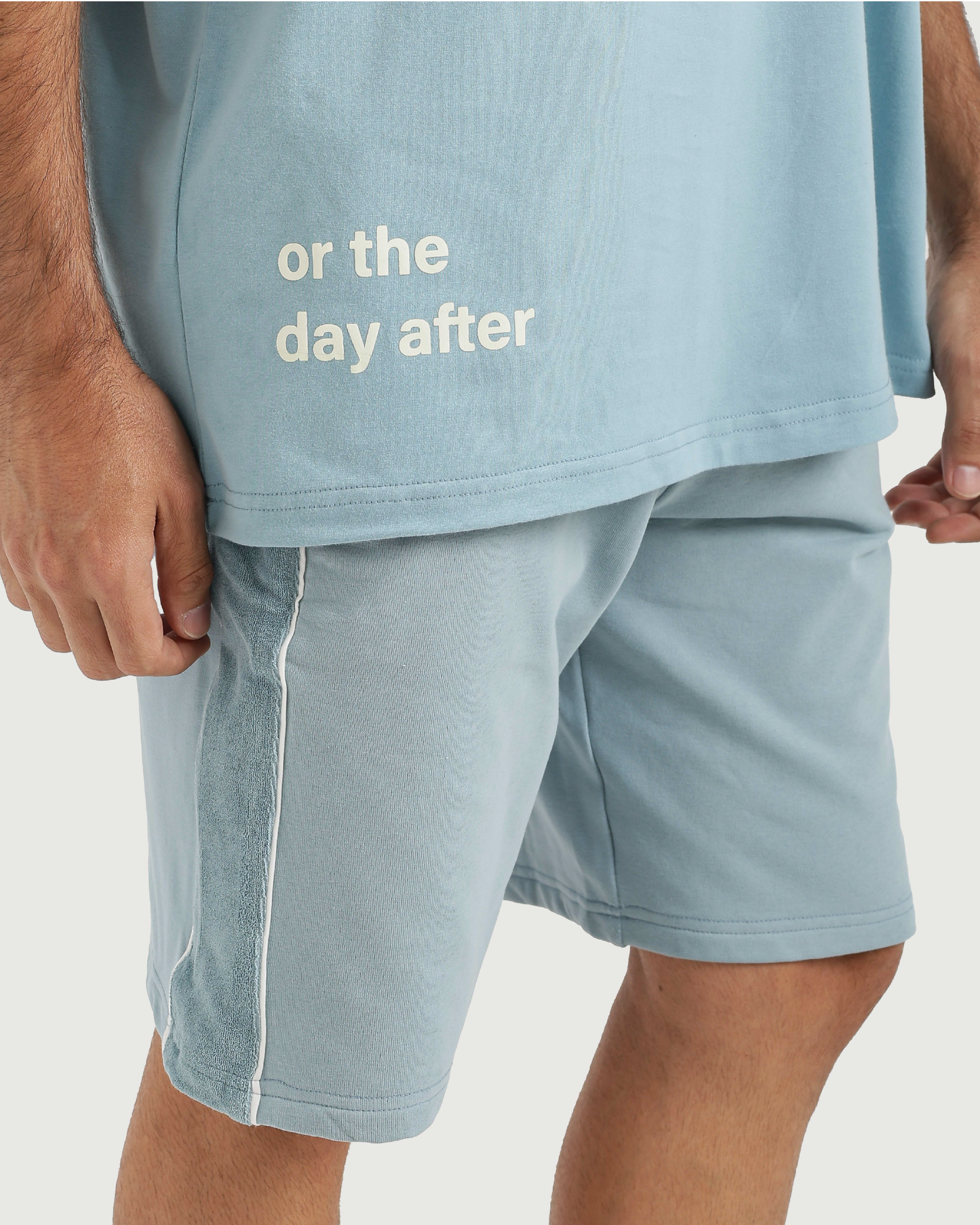 بيجاما رجالي بطباعة عصرية