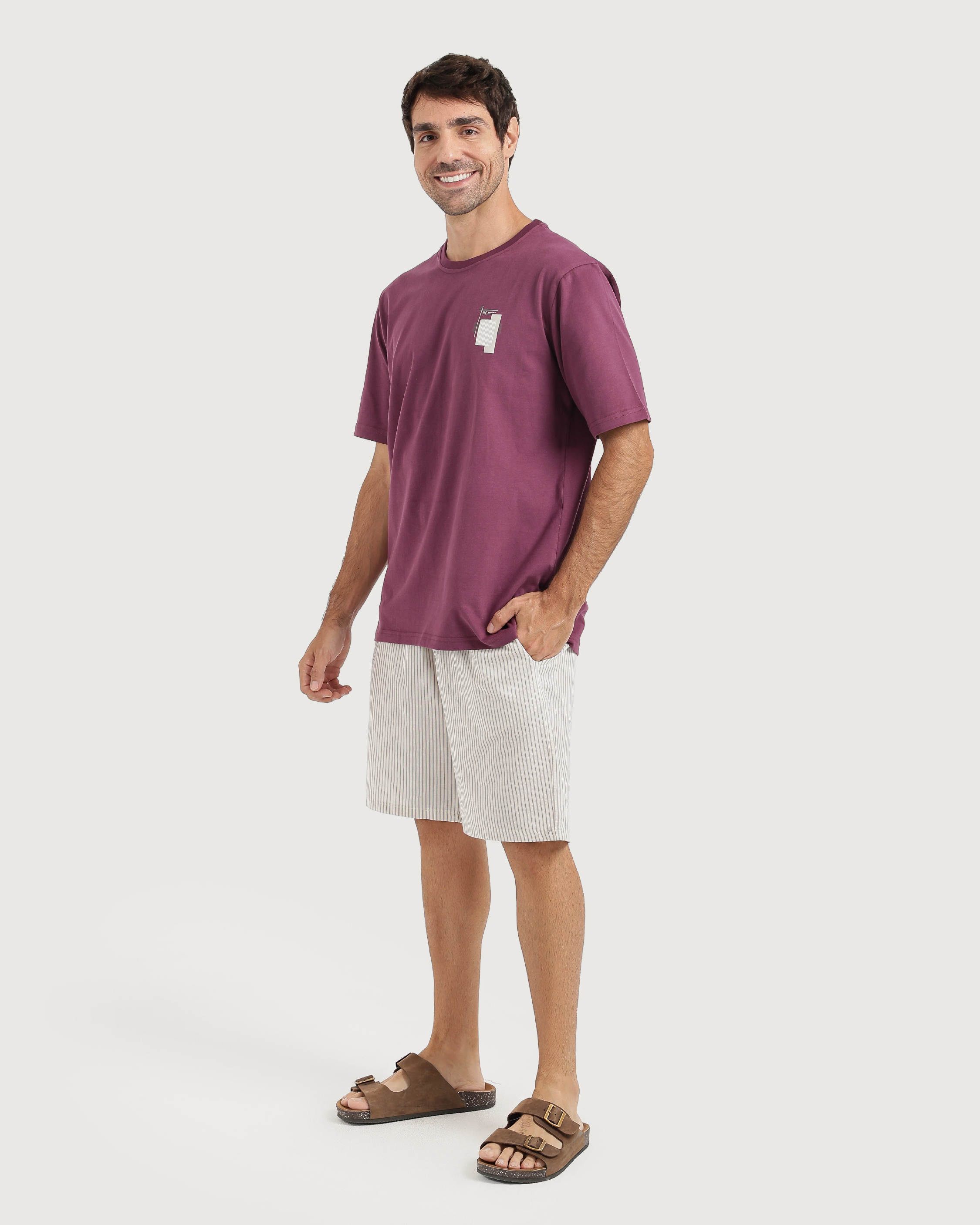 بيجاما رجالي أنيقة باللون النبيذي