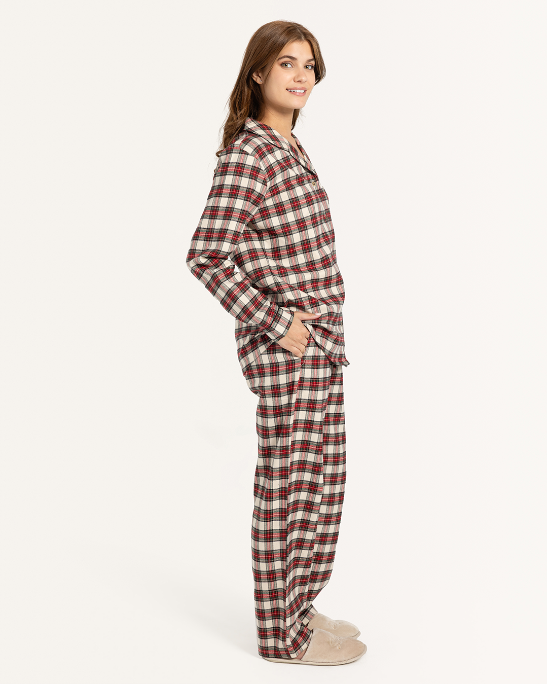 بيجاما كلاسيك بزراير حريمي