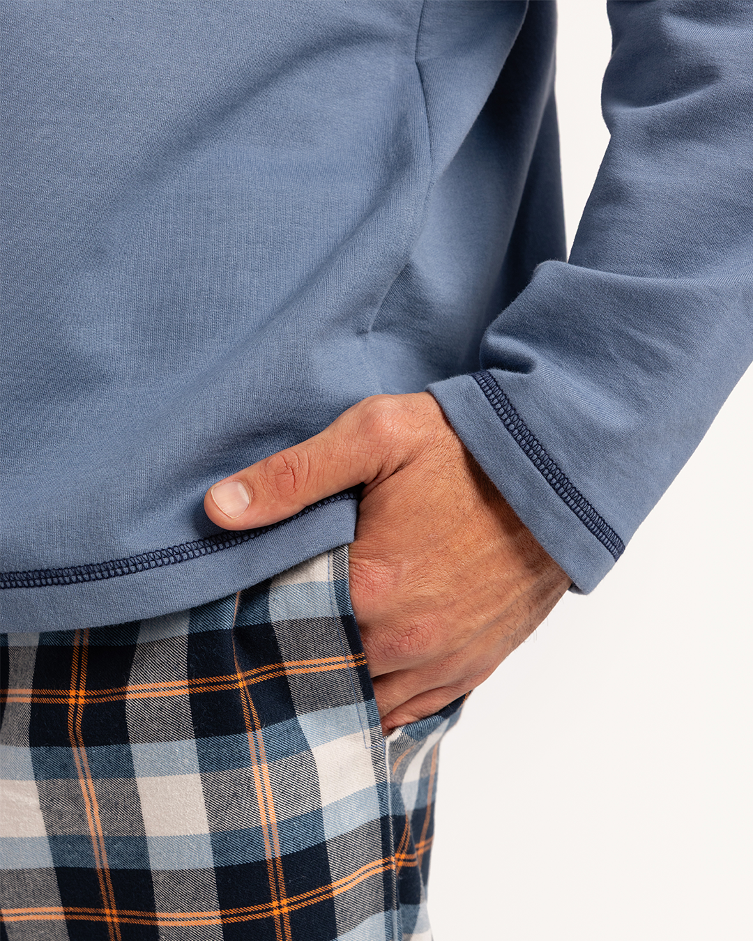 V بيجاما رجالى ميلتون توب سادة بنطلون  كاروه