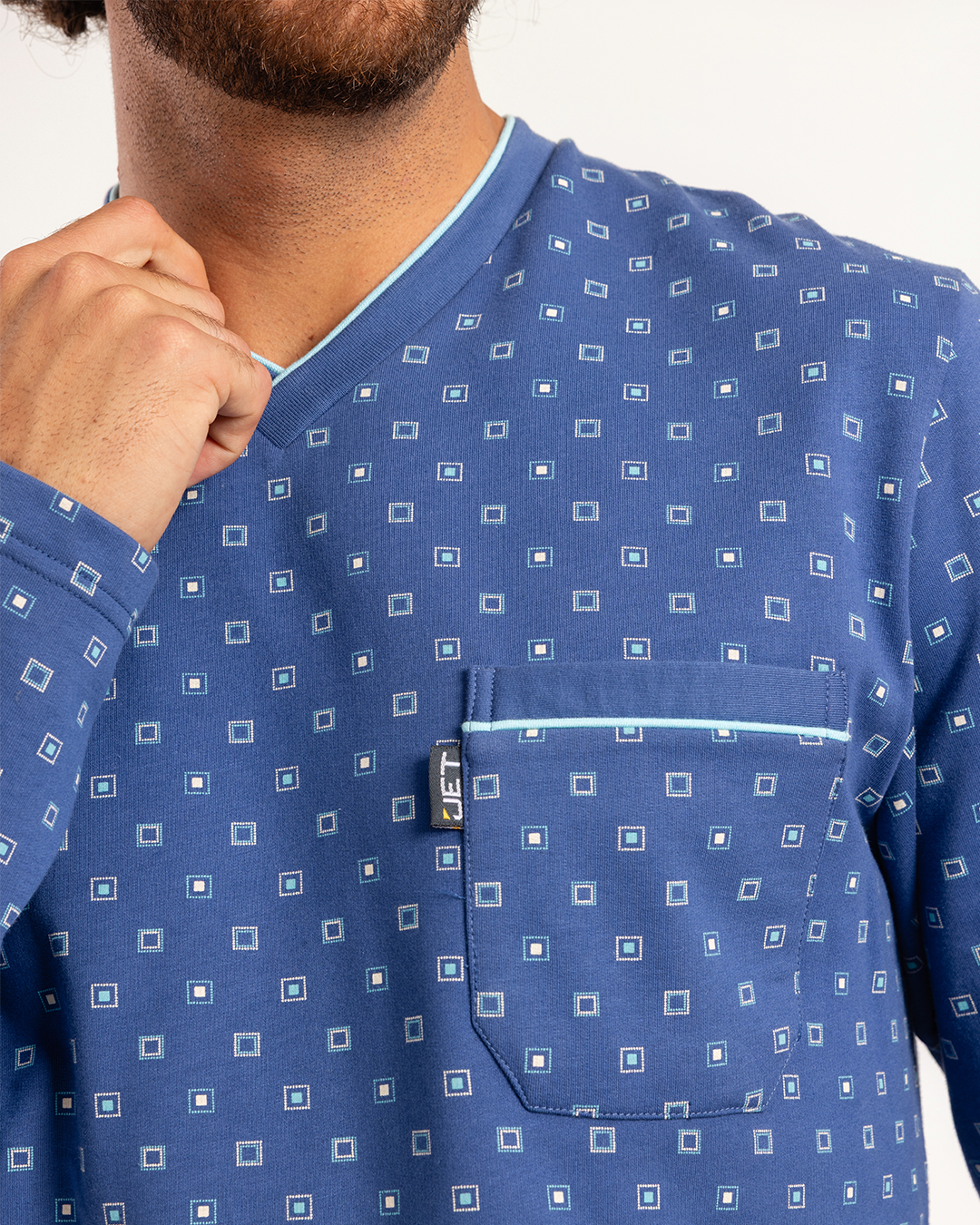 بيجاما رجالى ميلتون  توب مطبوع  رقبه V جيب على الصدر مع بنطلون سادة