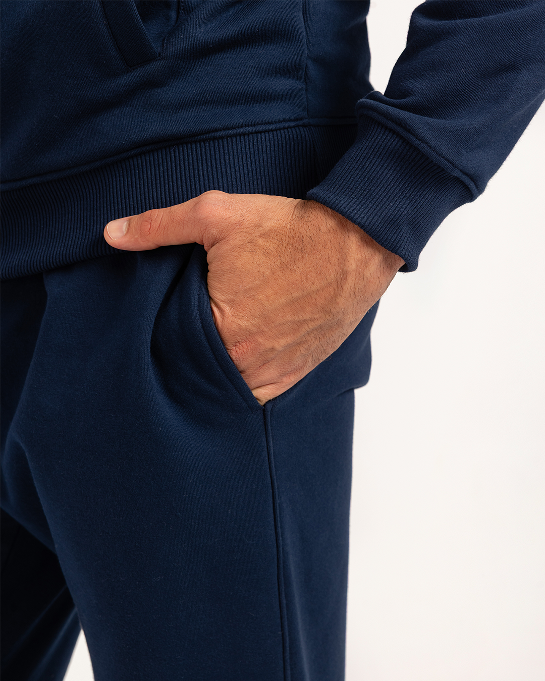 تريننج رجالى ميلتون بقصة على الصدر  سوستة طويلة بنطلون سادة بكوت