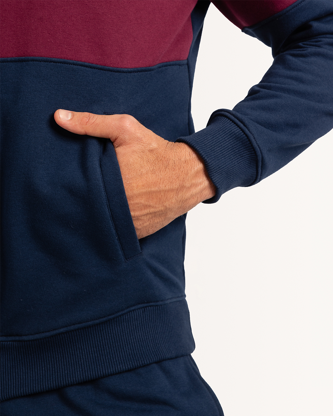 تريننج رجالى ميلتون بقصة على الصدر  سوستة طويلة بنطلون سادة بكوت