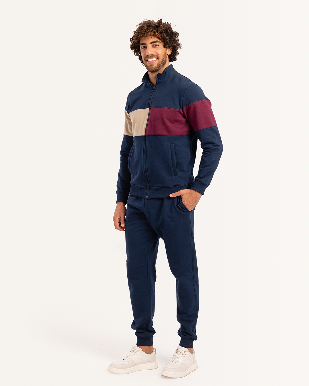 تريننج رجالى ميلتون بقصة على الصدر  سوستة طويلة بنطلون سادة بكوت