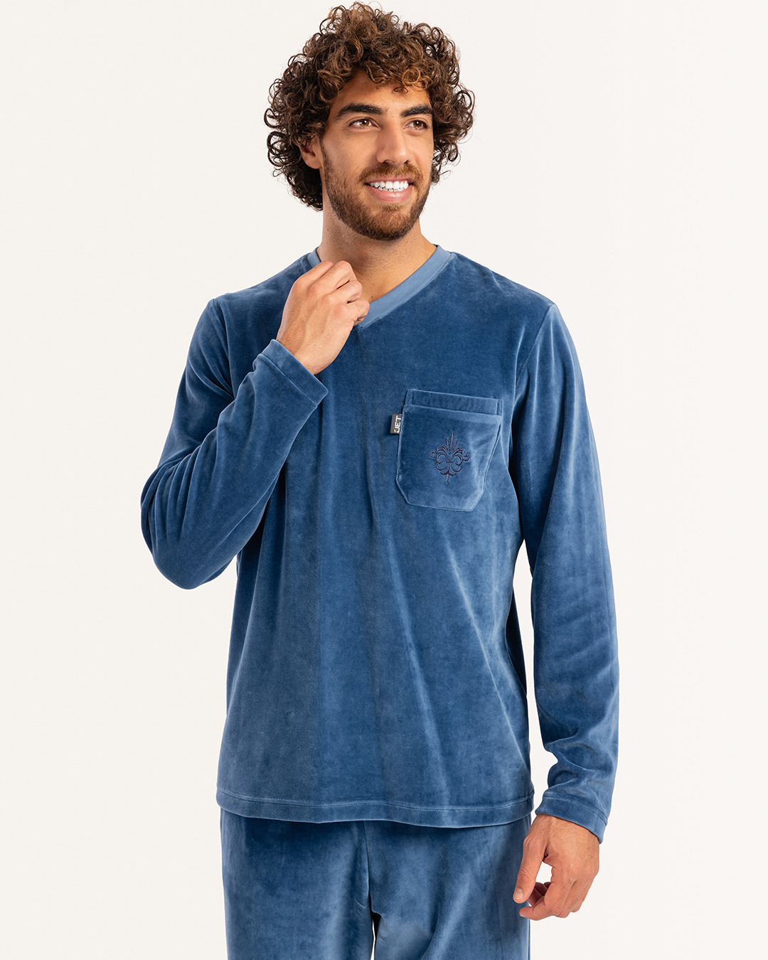 بيجاما رجالى قطيفة ساده رقبة V جيب على الصدر