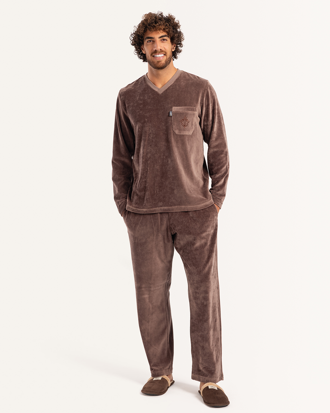 بيجاما رجالى قطيفة ساده رقبة V جيب على الصدر