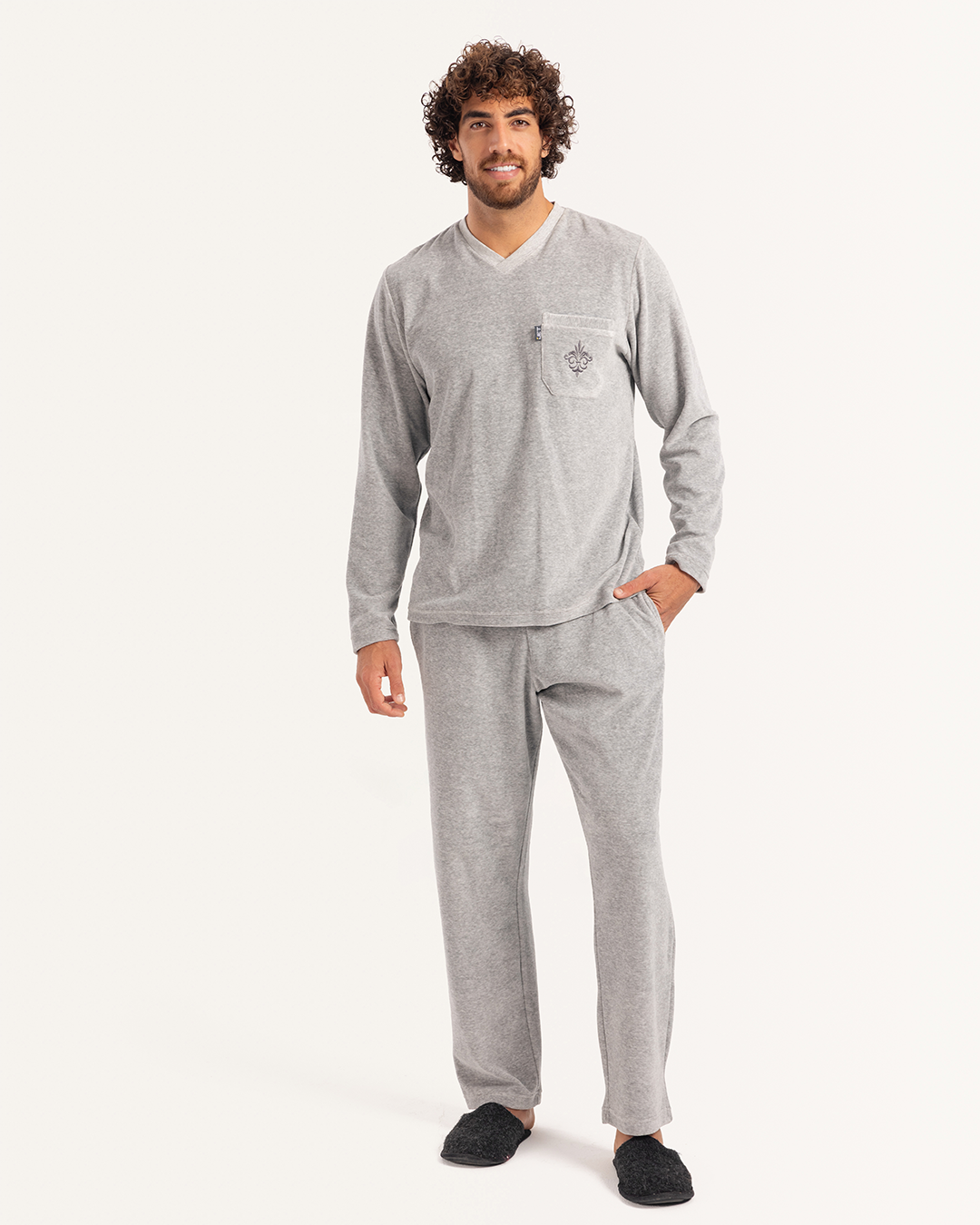 بيجاما رجالى قطيفة ساده رقبة V جيب على الصدر