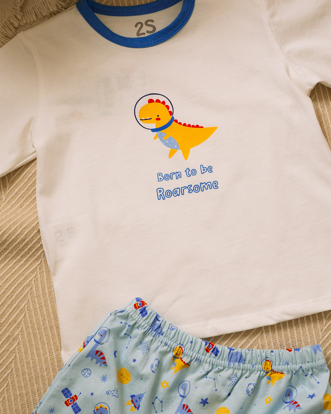 Baby outfit with space dinosaurs