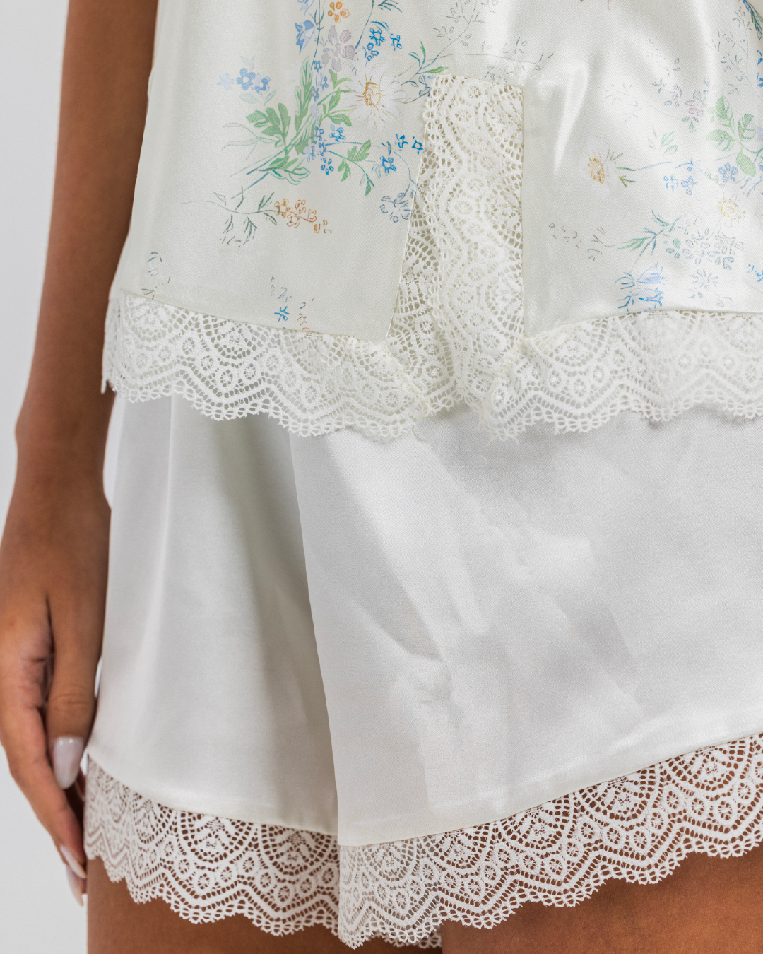 Printed satin shorts set