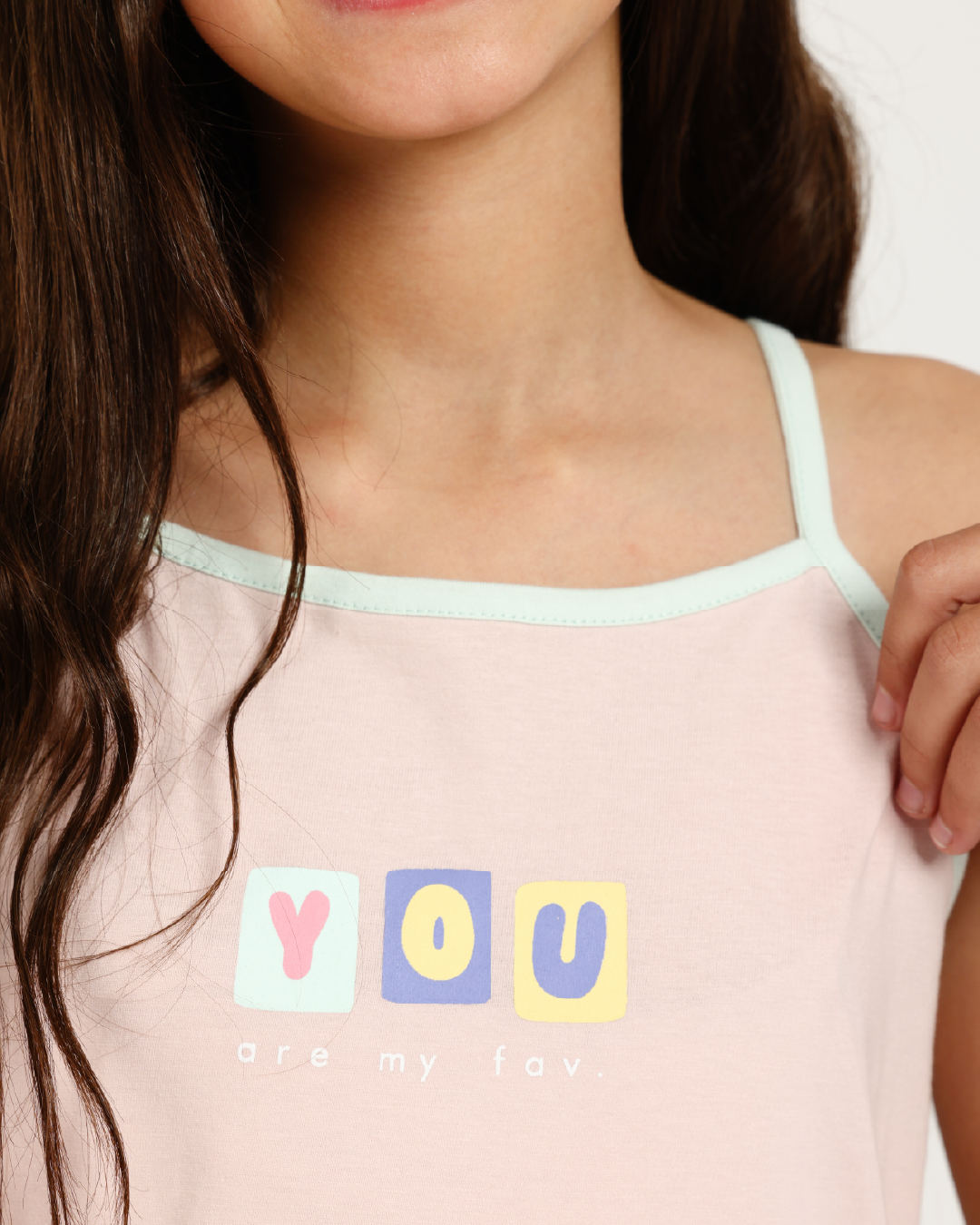 قميص نوم بناتي بلون العلكة الزاهي