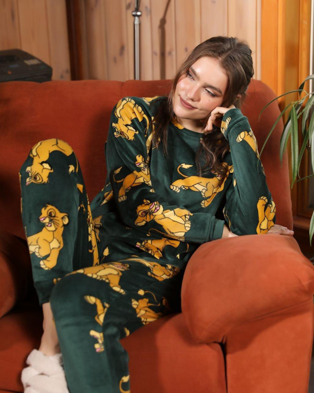 Women's pajamas printed with Simba