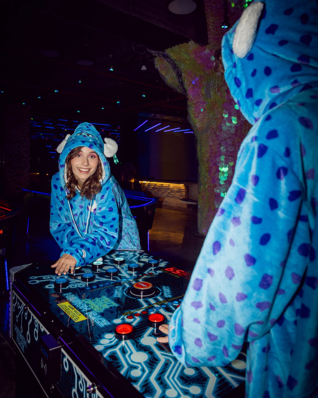 سالوبيت كبار كُم طويل شخصيات كارتون