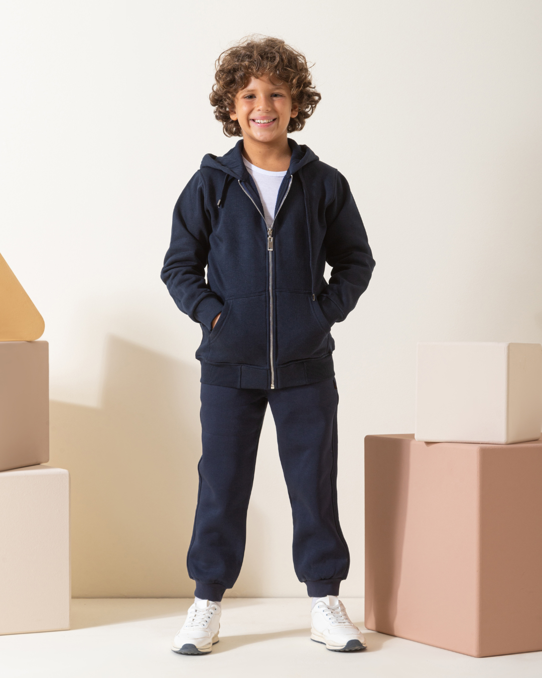 سويت شيرت بسوستة وكابشون تو اس