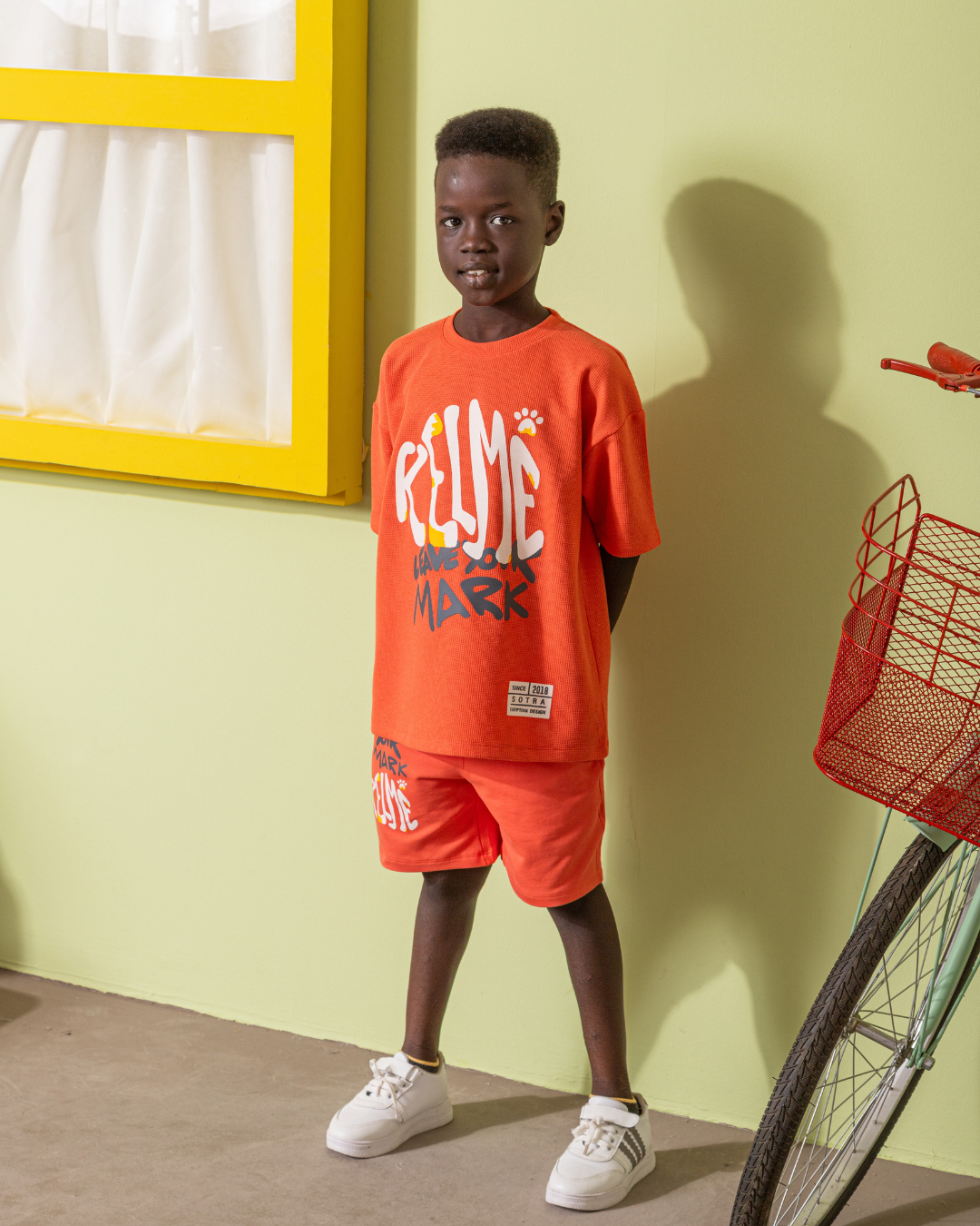 Leave Your Mark بيجامة اولادي وسط