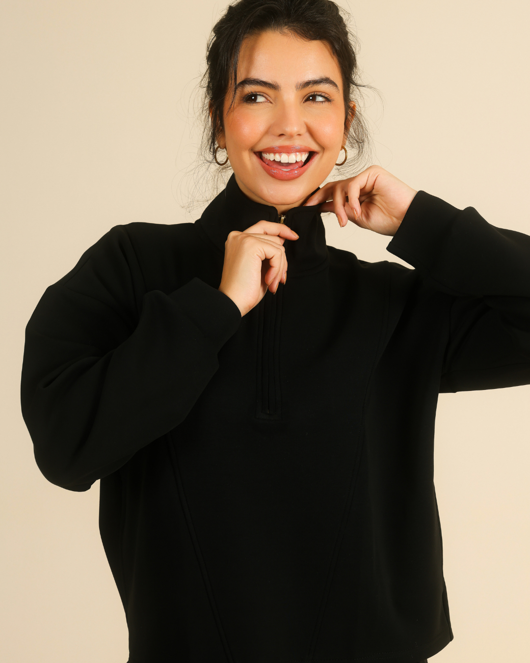 Enjoy winter outings in a soft women's set in dark colors