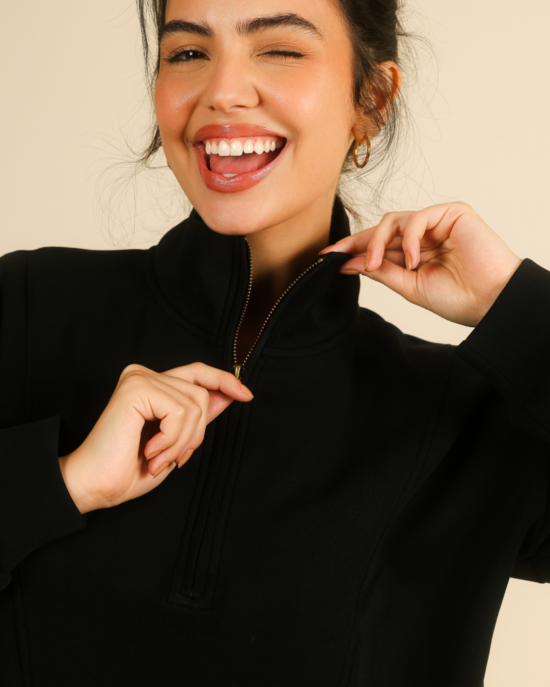 Enjoy winter outings in a soft women's set in dark colors