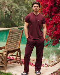 بيجاما رجالى مطبوع نصف كم و بنطلون ساده