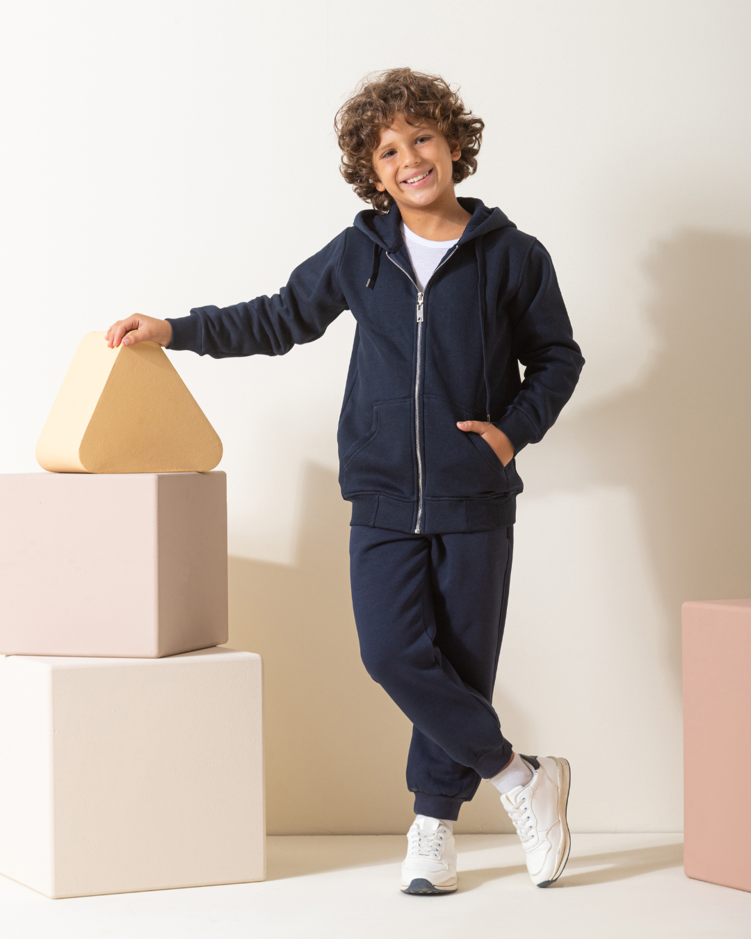 سويت شيرت بسوستة وكابشون تو اس