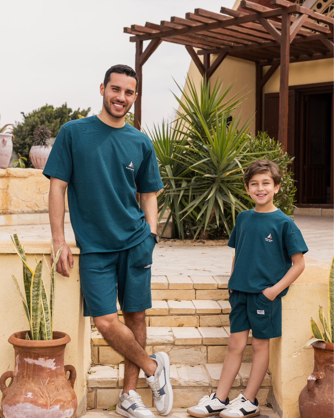 بيجاما شورت جاكارد و توب نص كُم الكابتن الصغير