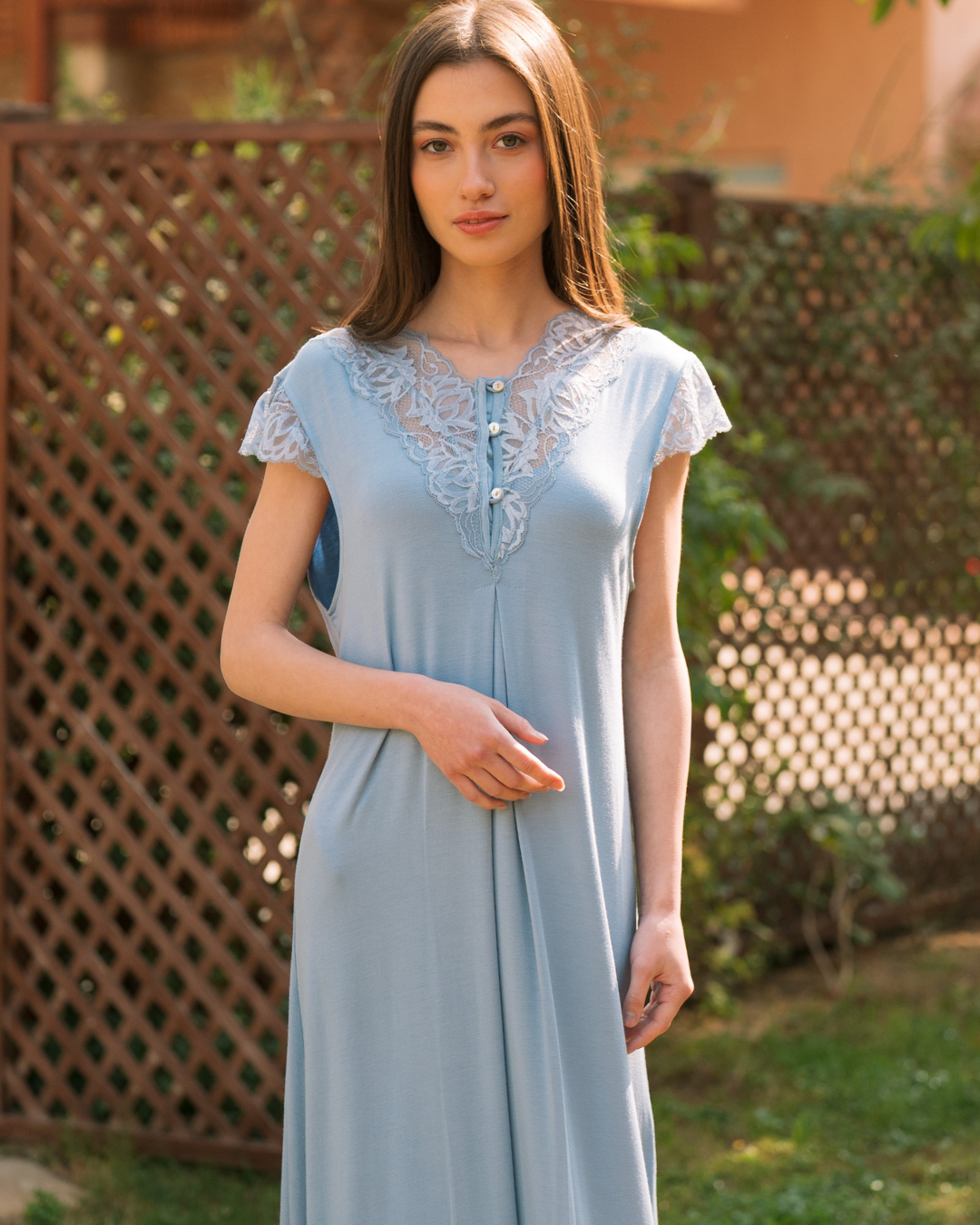 قميص حريمي جابونيز بدانتيل