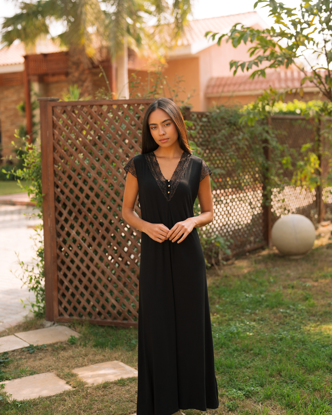 قميص حريمي جابونيز بدانتيل