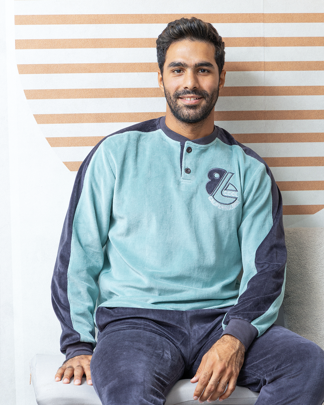 cool بيجامه رجالي مردبولو تطريز لوجو قطيفه