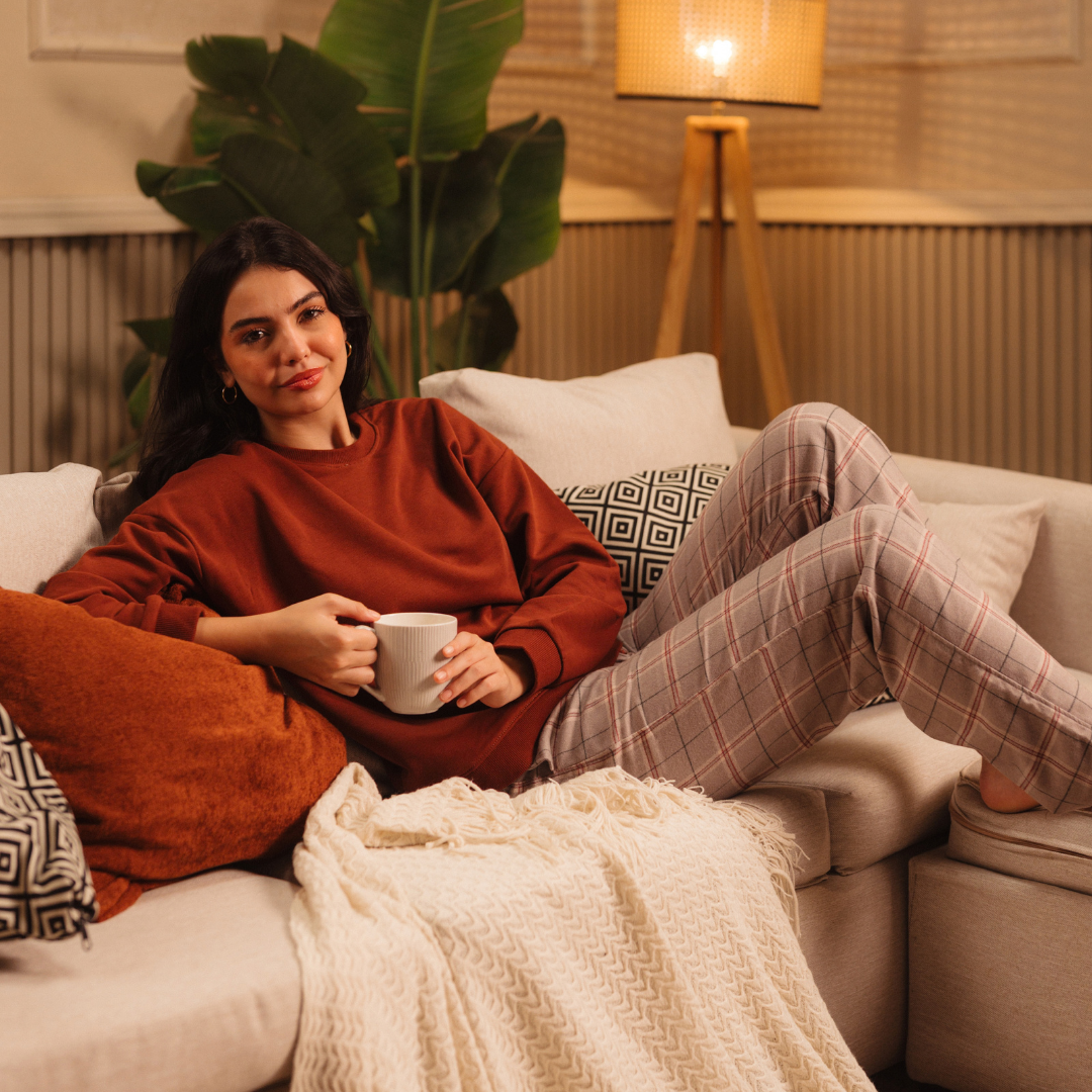 Women Oversized sweatshirt with plaid pants