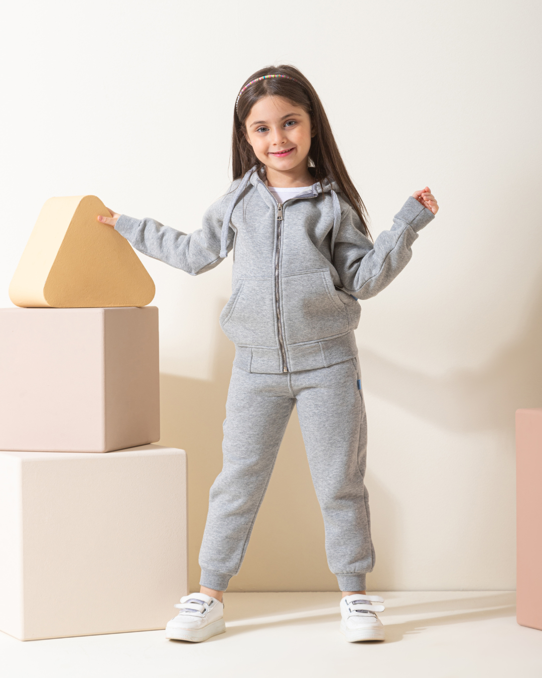 سويت شيرت بسوستة وكابشون تو اس