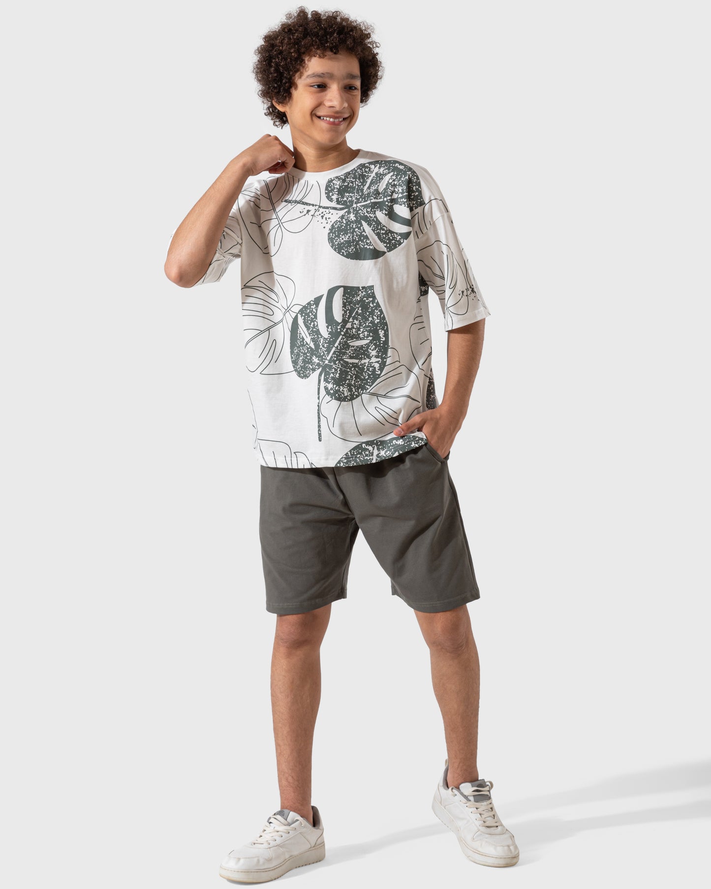 Big Tropical Leaves بيجاما أولادي نُص كُم