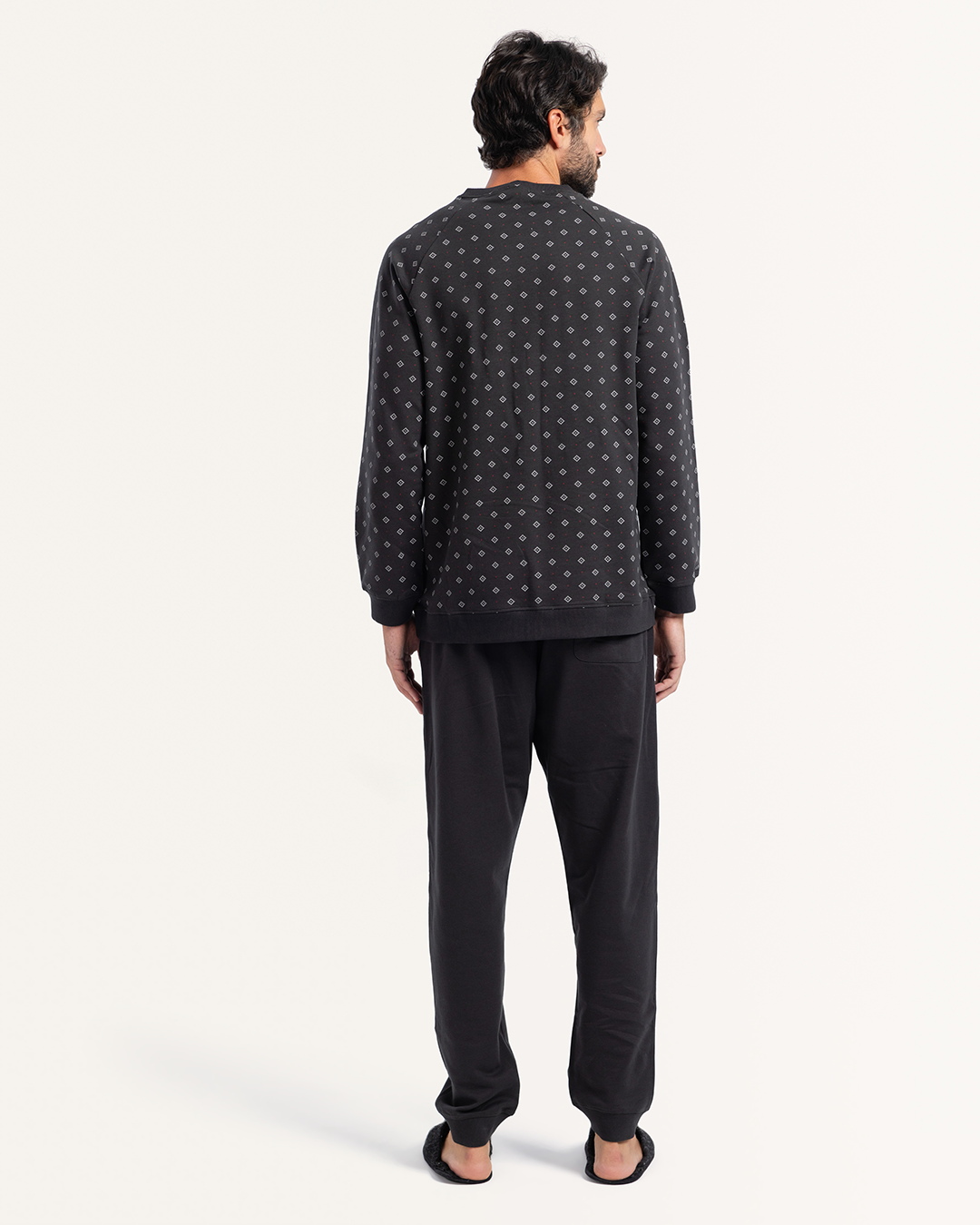 بيجاما بكم و بنطلون اشكال هندسيه صغيره