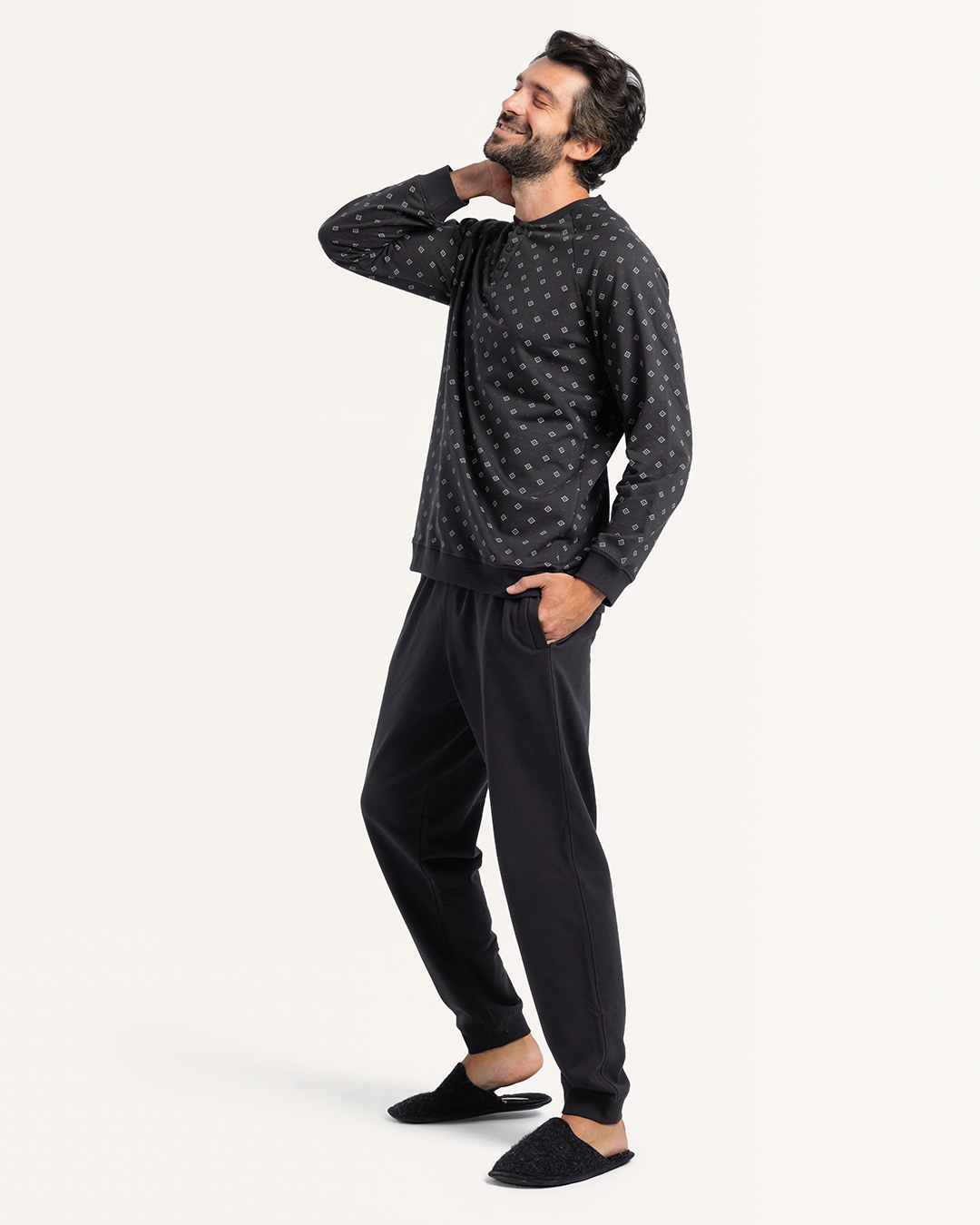 بيجاما بكم و بنطلون اشكال هندسيه صغيره