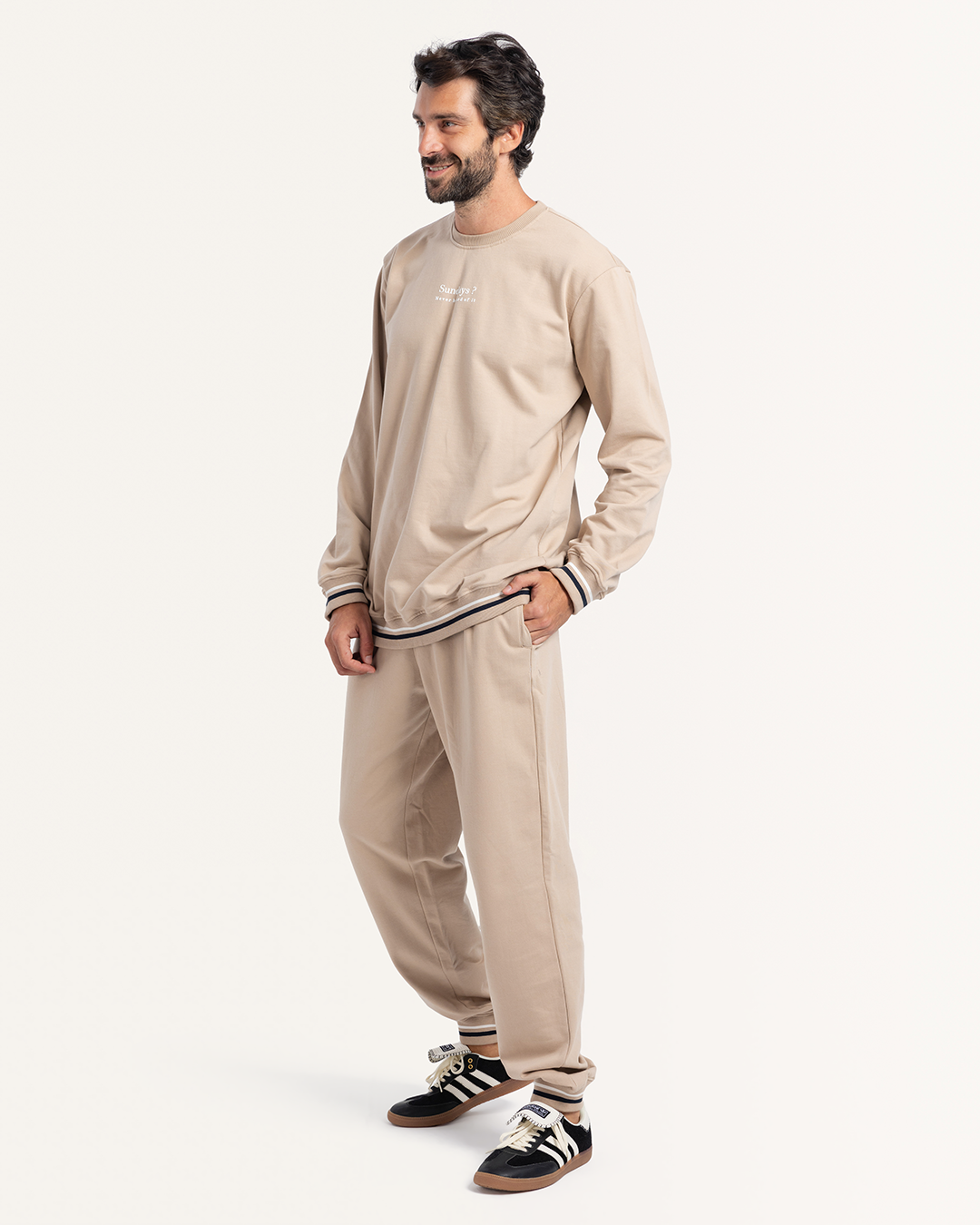 بيجاما بكم و بنطلون ايام الاحد