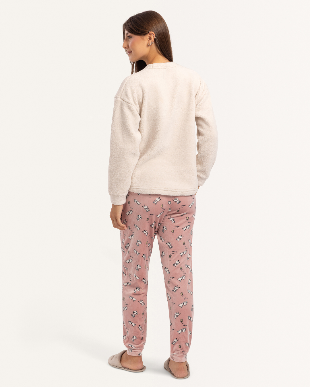 بيجاما سنوبى