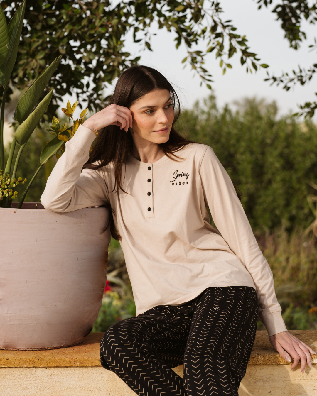 Arrows بيجاما حريمي كُم طويل و زراير