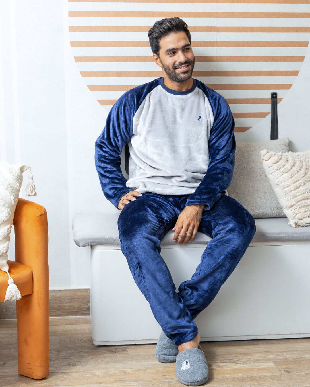 Men's pajamas, two men's shoes, Polar horse embroidery