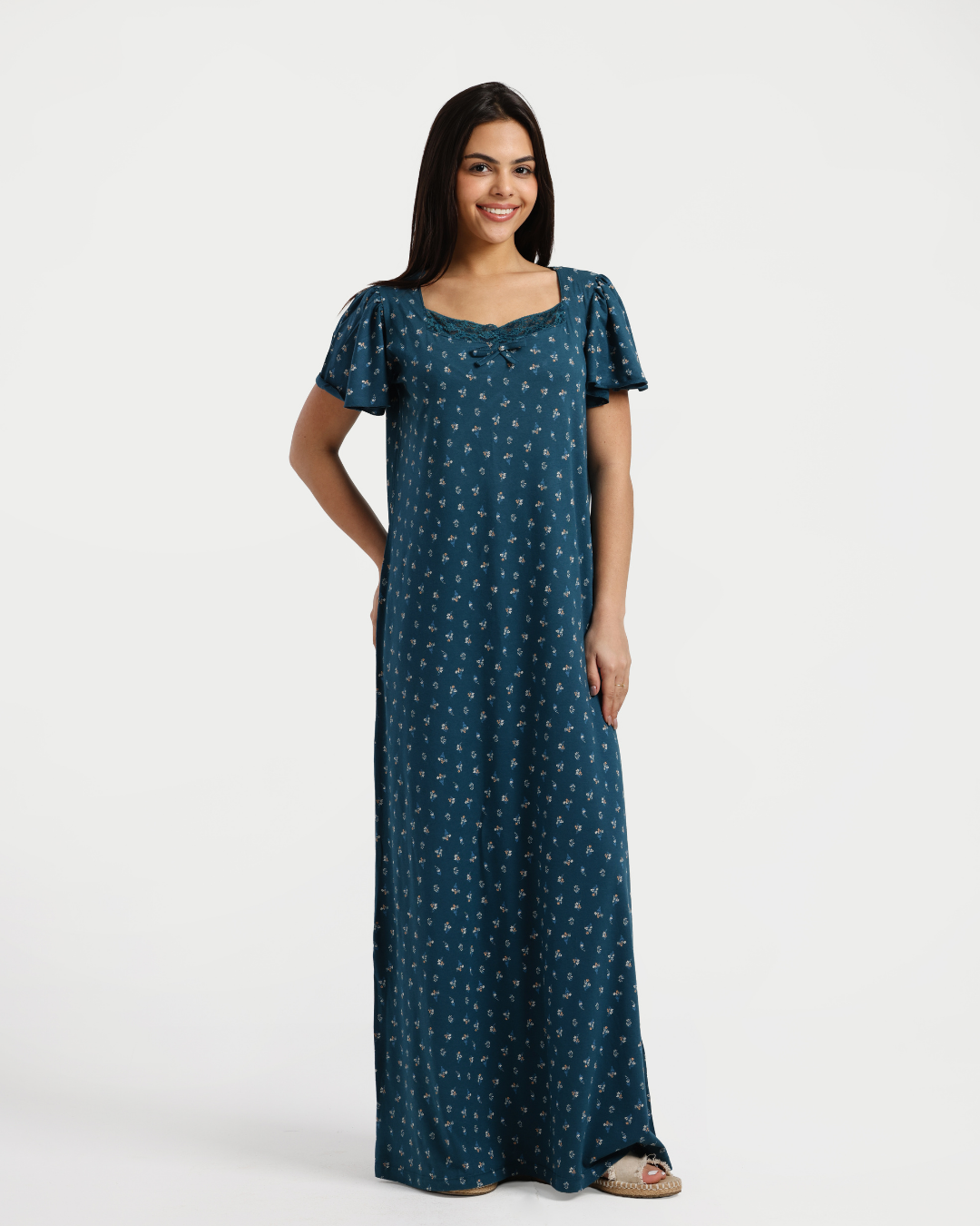 روب نسائي بلون الأزرق المخضر بتصميم الحديقة