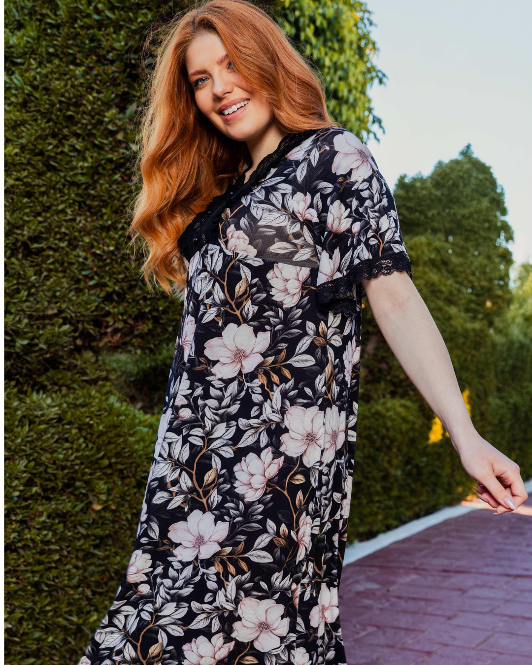 نايت شيرت نص كم دانتيل مشجر