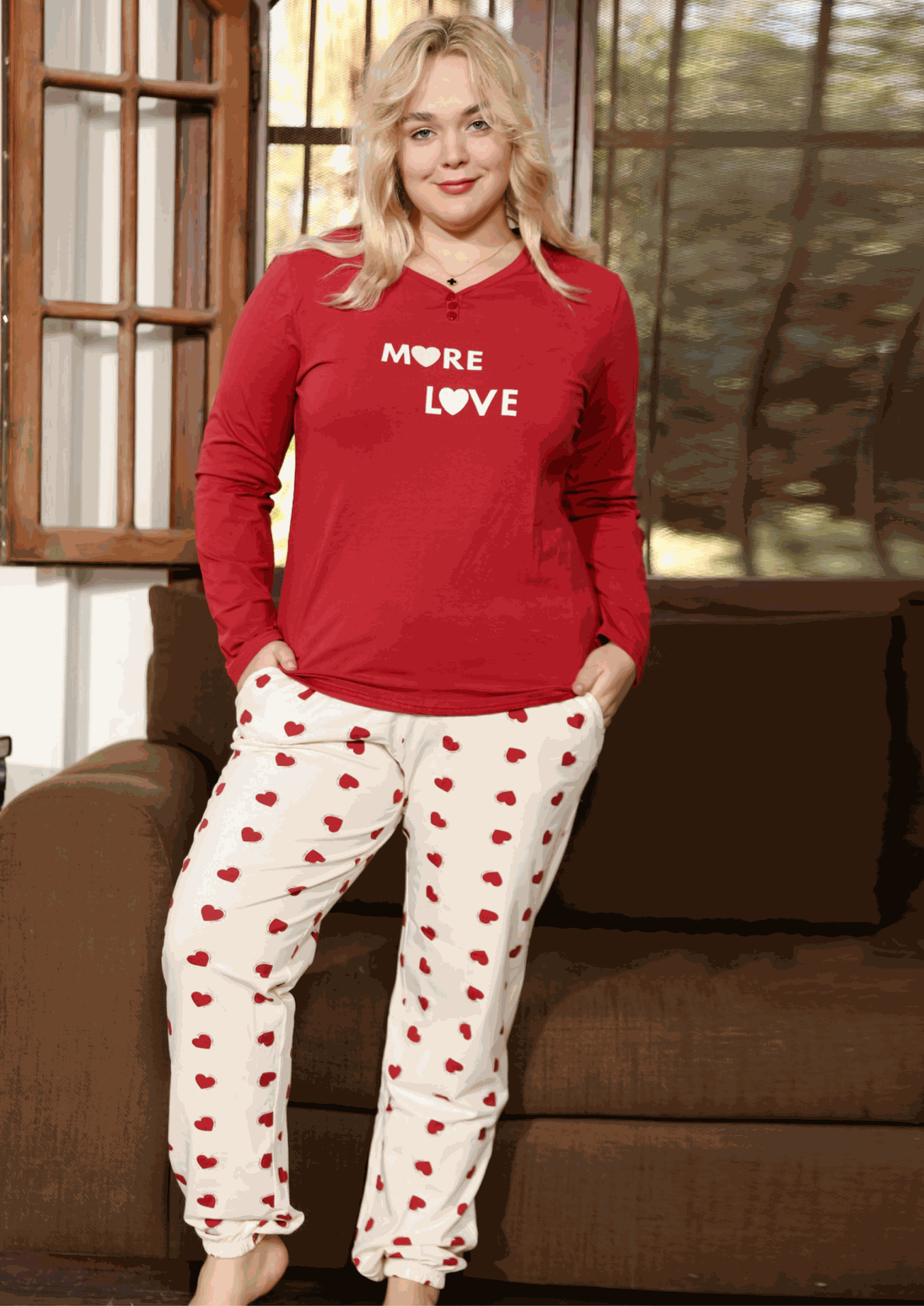 MORE LOVE Women's pajamas with T-shirt sleeves and pants printed with hearts