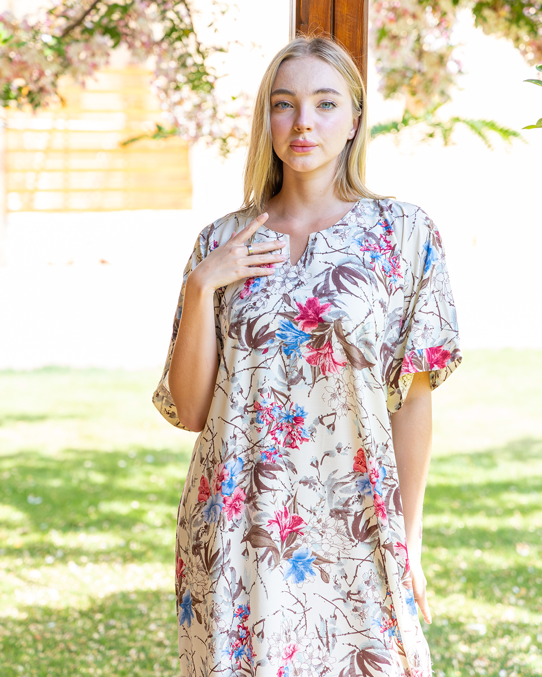 Viscose floral shirt, half sleeve 111