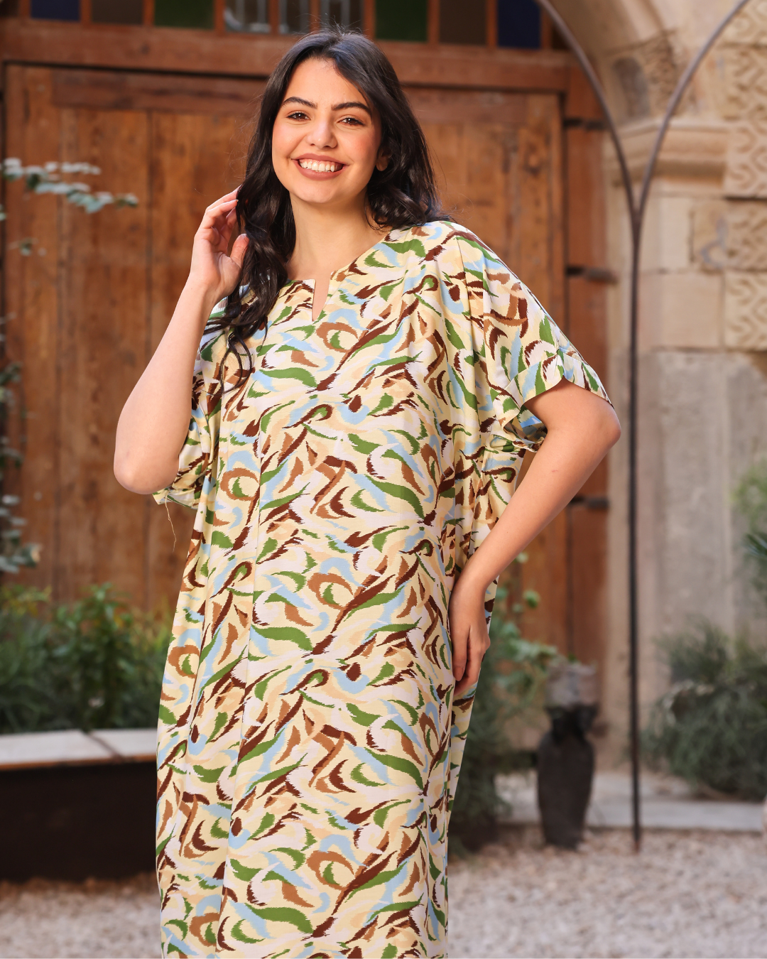 قميص نص كم مشجر نقشات عشوائية