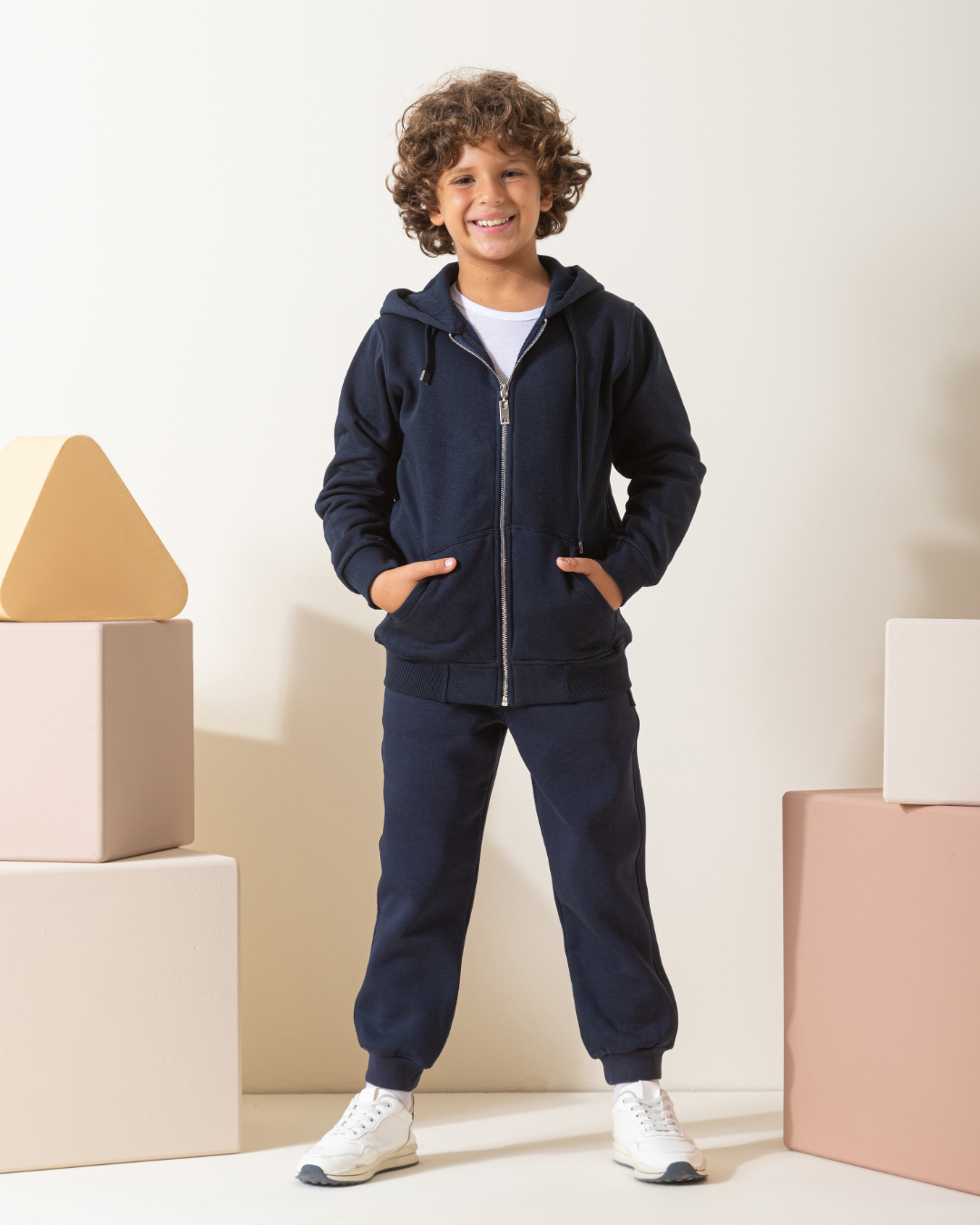 سويت شيرت بسوستة وكابشون تو اس