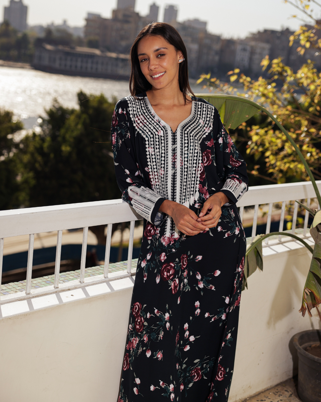 18 قميص فسكوز كم مشجر مطرز