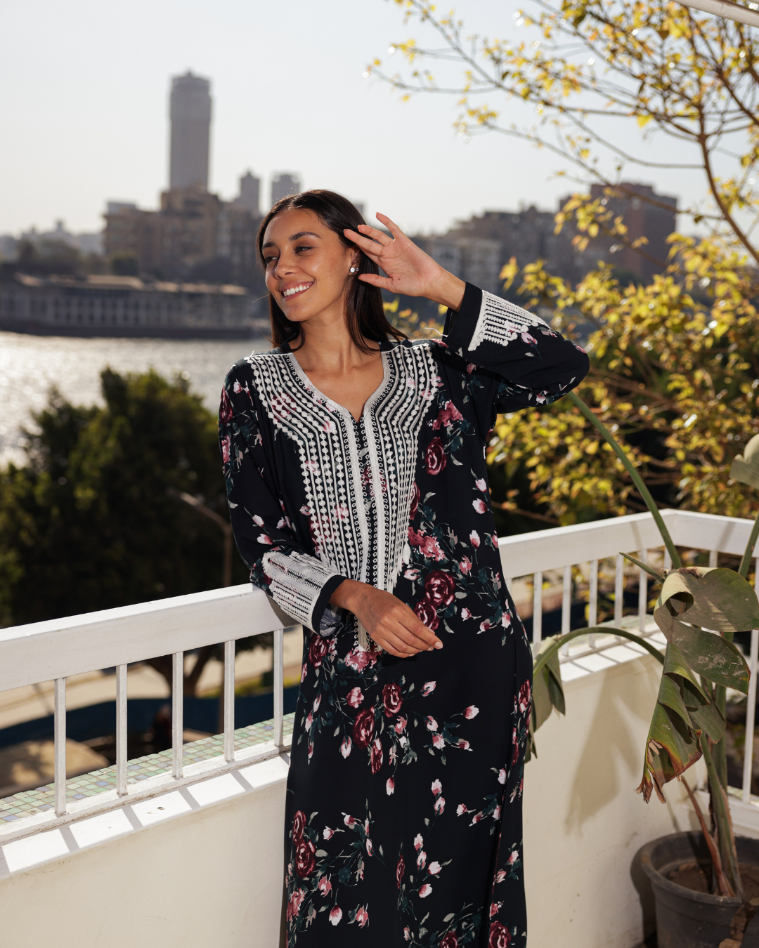 18 قميص فسكوز كم مشجر مطرز