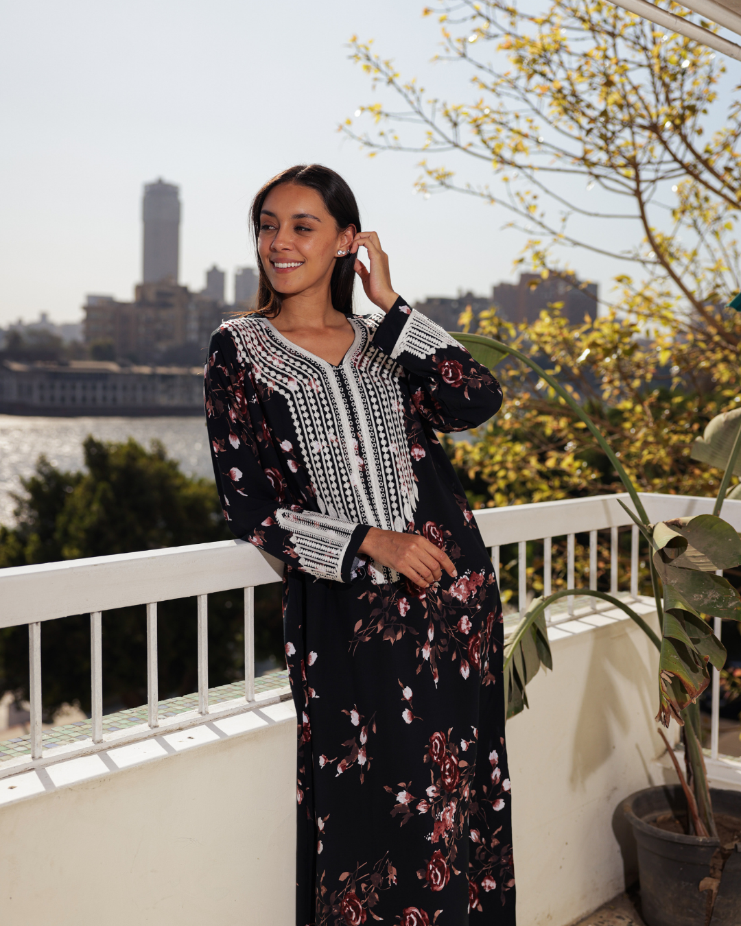 18 قميص فسكوز كم مشجر مطرز