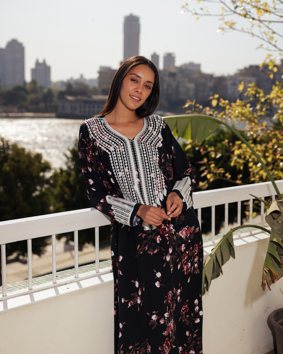 18 قميص فسكوز كم مشجر مطرز