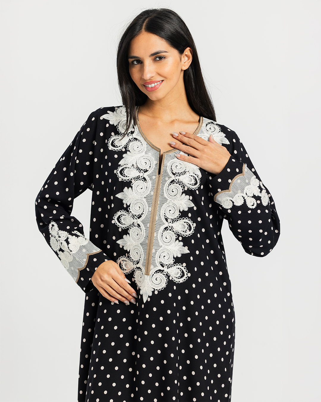 19 قميص فسكوز كم مشجر مطرز